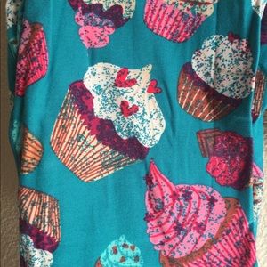 Lularoe one size leggings cupcakes BNWT
